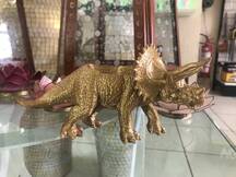 DINOSSAURO COM VASINHO DE PLA